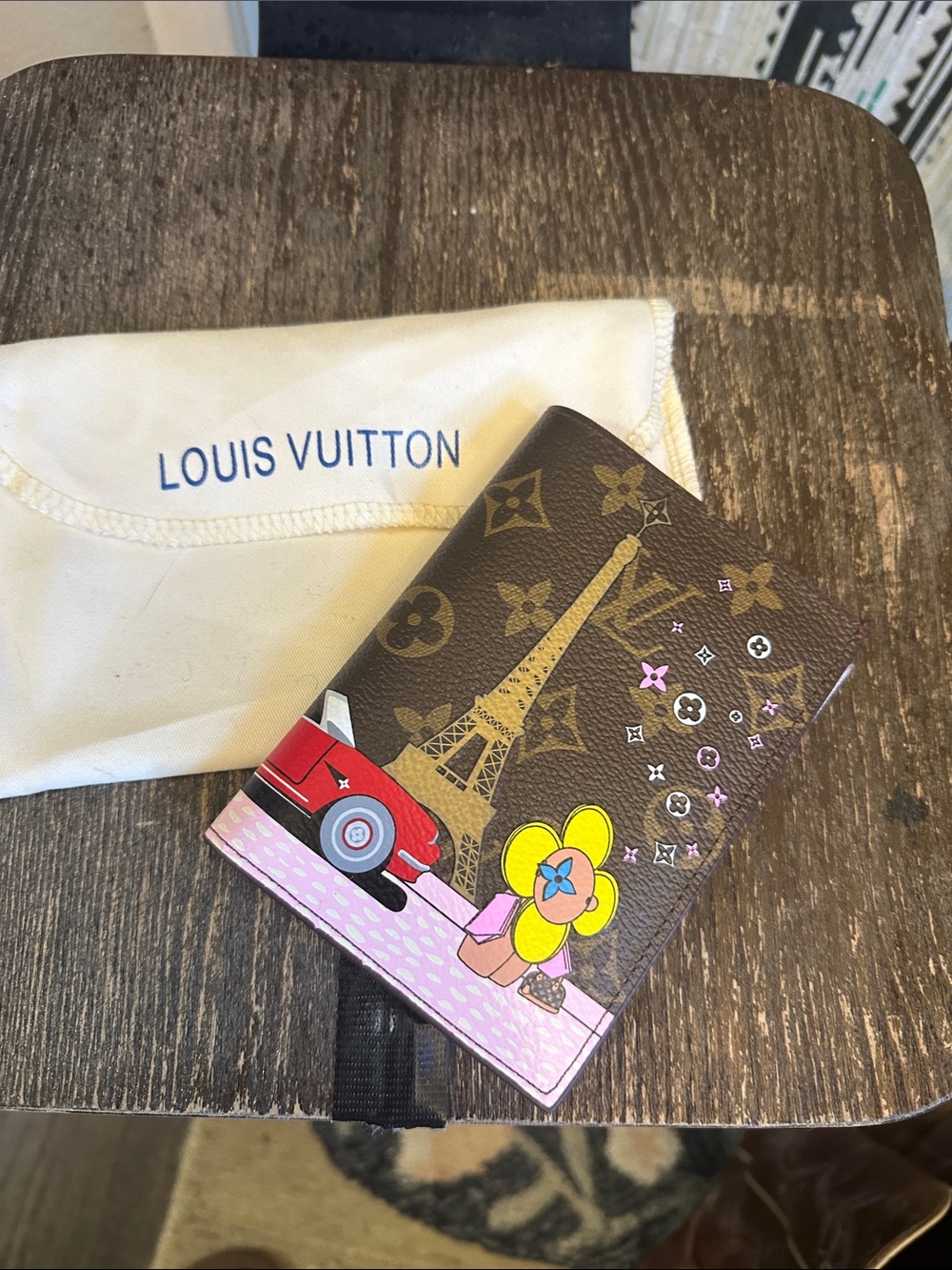 NWOT LV passport holder LV passport cover